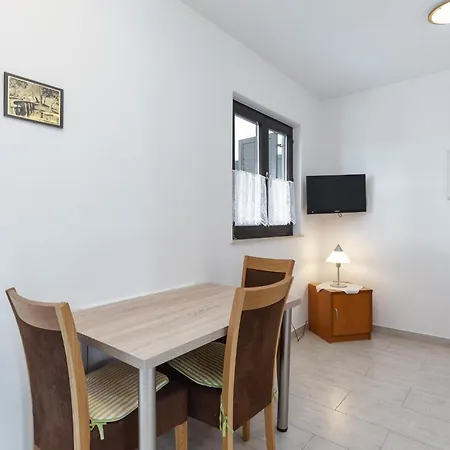 Mediterraneo Mirko Apartman