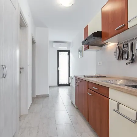 Mediterraneo Mirko Apartment