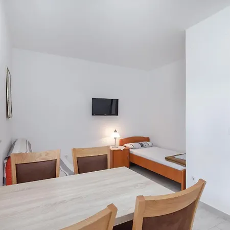 Mediterraneo Mirko Apartment Porec
